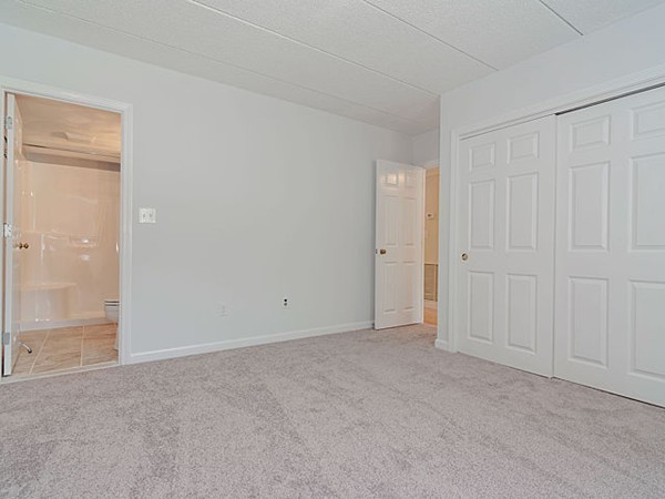 47 Angleside Road, Unit 5 Waltham, MA 02453 - Photo 12 of 21 Gallery Image 12