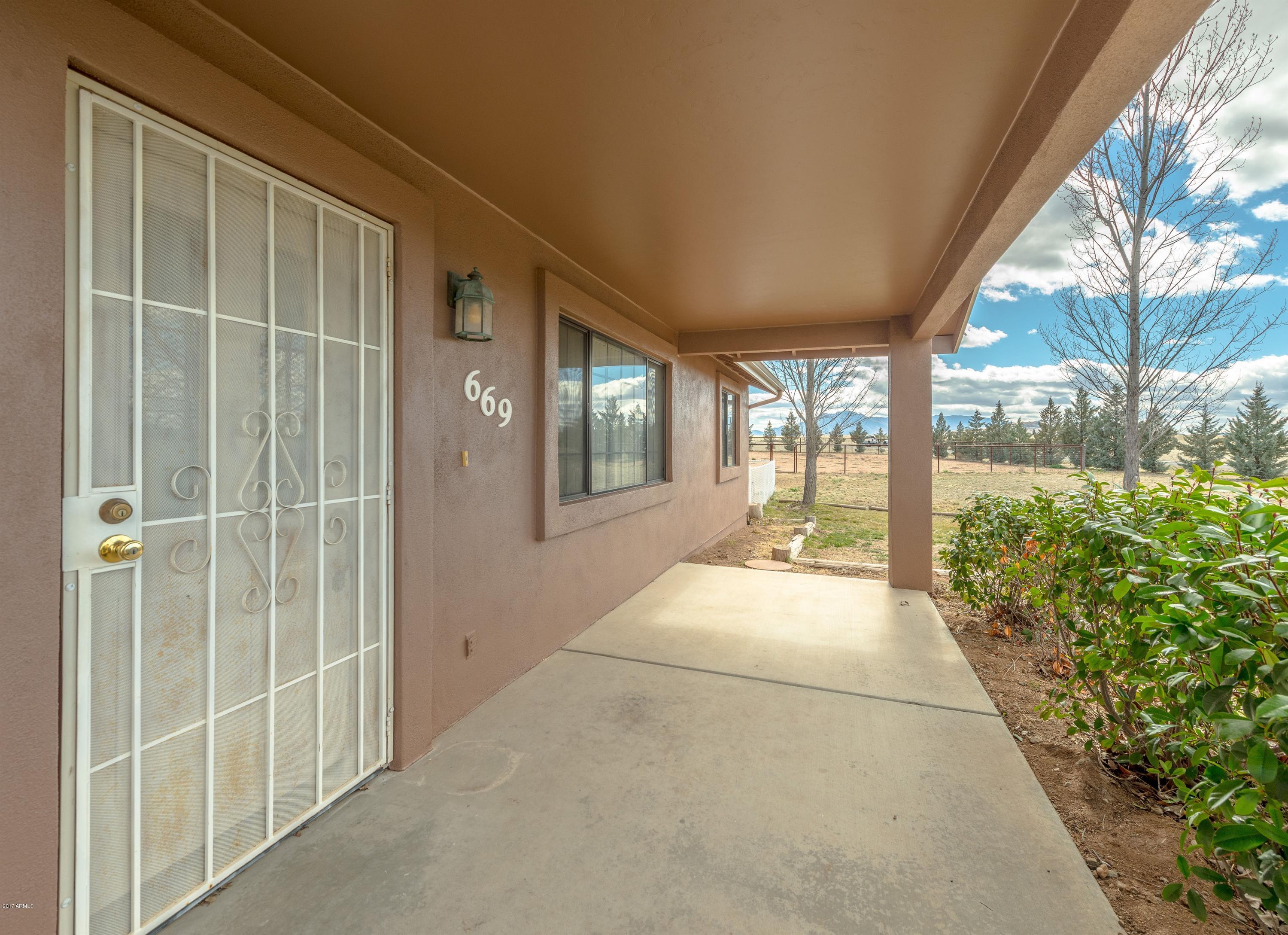 669 North Reed Road Chino Valley, AZ 86323 - Photo 39 of 66 039_Front Porch