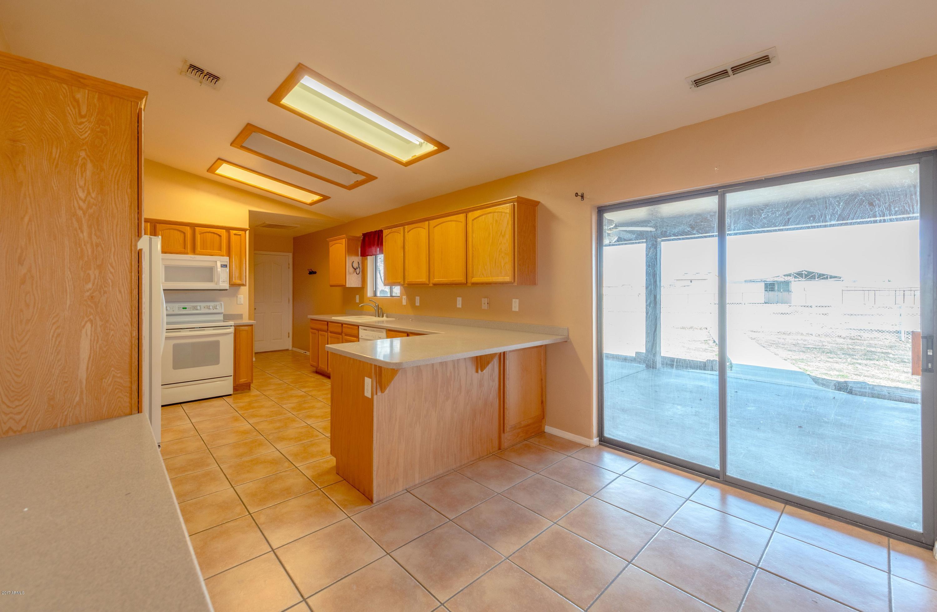 669 North Reed Road Chino Valley, AZ 86323 - Photo 6 of 66 006_Kitchen