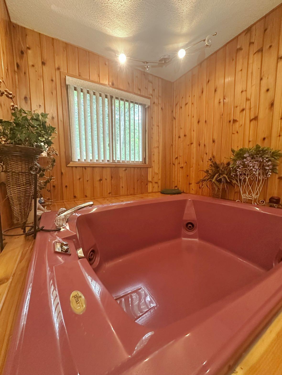 207 Manchester Drive Bushkill, PA 18324 - Photo 26 of 43 Snapchat-616074627