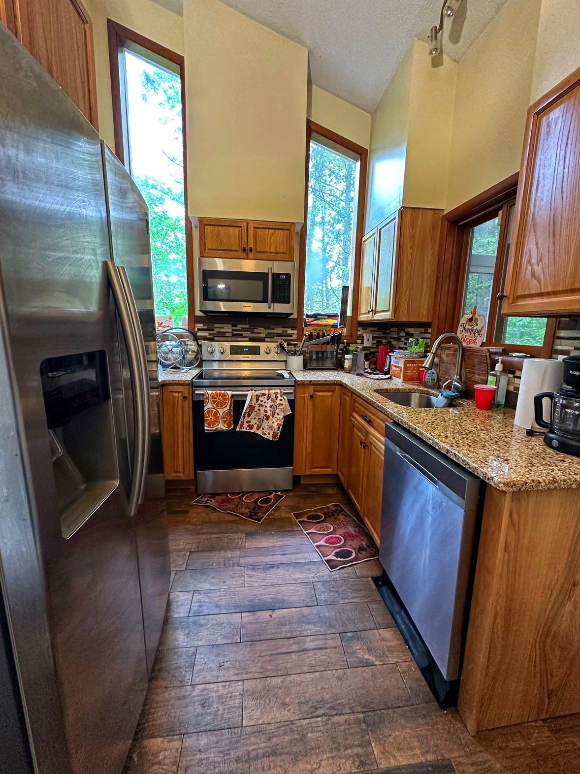 207 Manchester Drive Bushkill, PA 18324 - Photo 28 of 43 Snapchat-1130784792