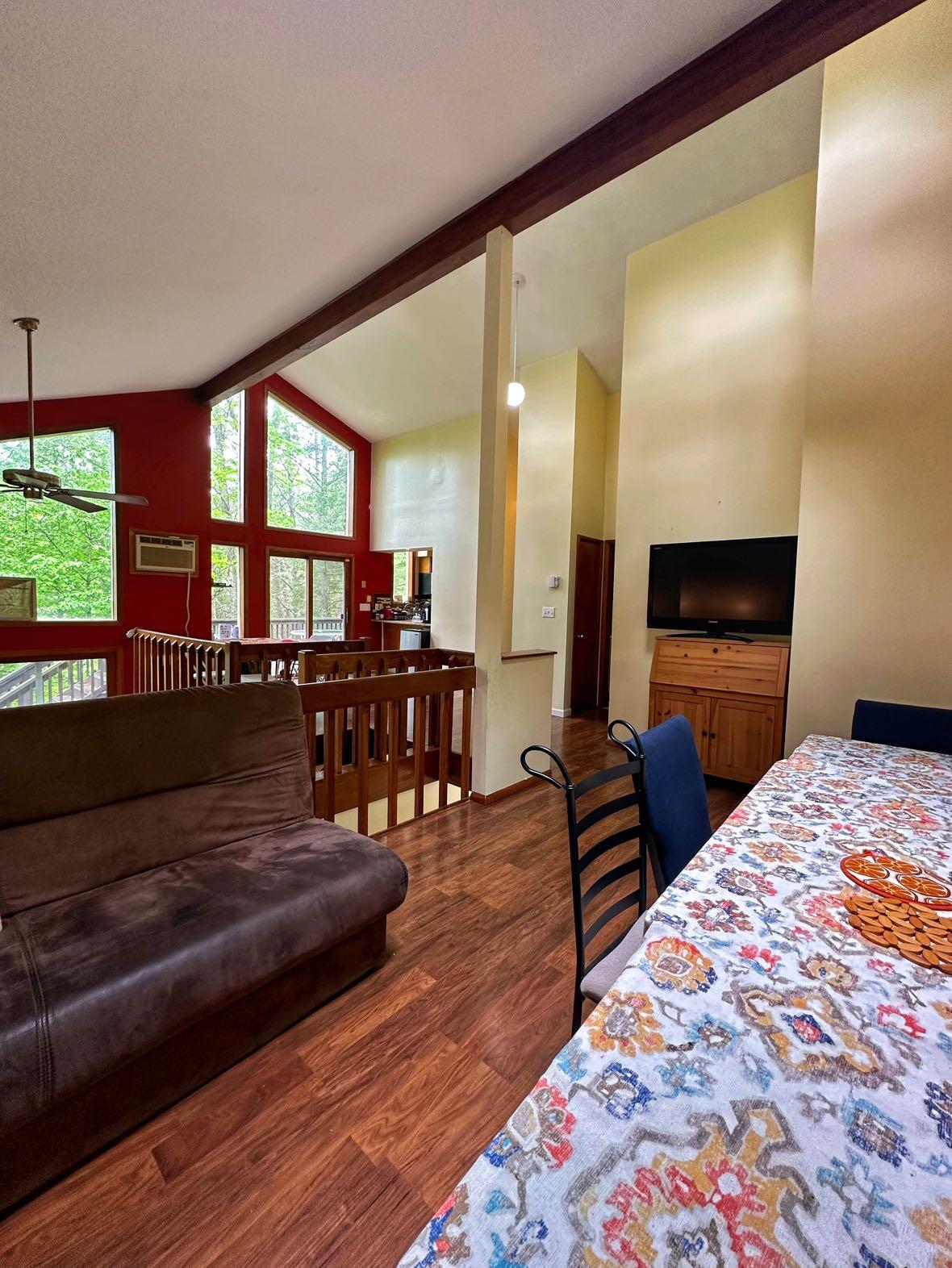 207 Manchester Drive Bushkill, PA 18324 - Photo 33 of 43 Snapchat-1703337677