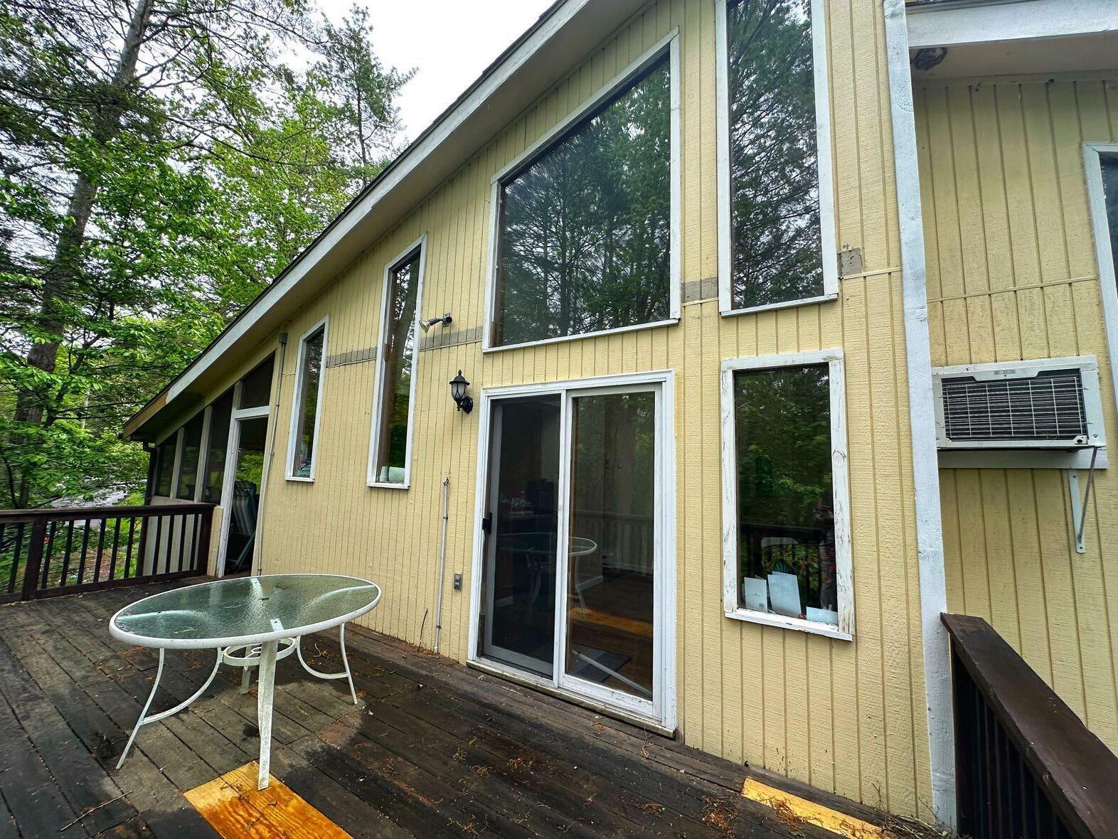 207 Manchester Drive Bushkill, PA 18324 - Photo 9 of 43 9