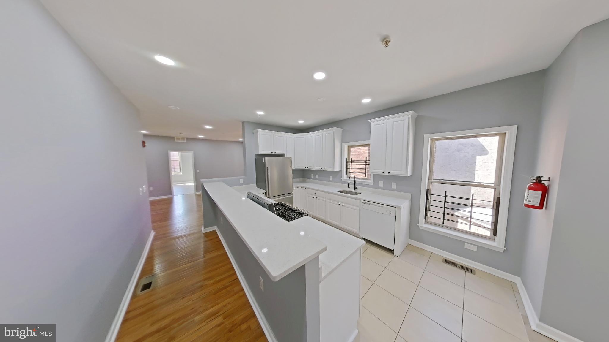 1831 West Diamond Street, Unit 3 Philadelphia, PA 19121 - Photo 4 of 7