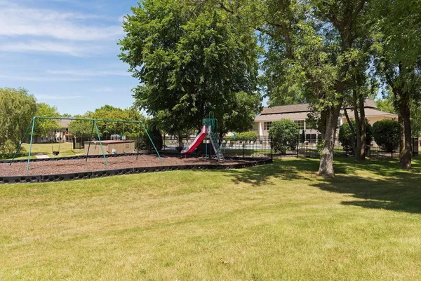 $195,000 | 4385 Trenton Lane North, Unit 312, Plymouth, MN 55442