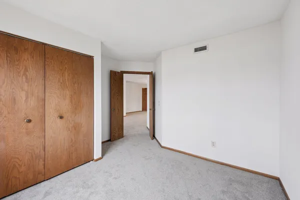 $195,000 | 4385 Trenton Lane North, Unit 312, Plymouth, MN 55442