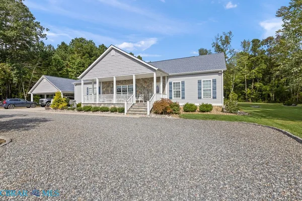 $576,000 | 3610 North River Road, Cardinal, VA 23025