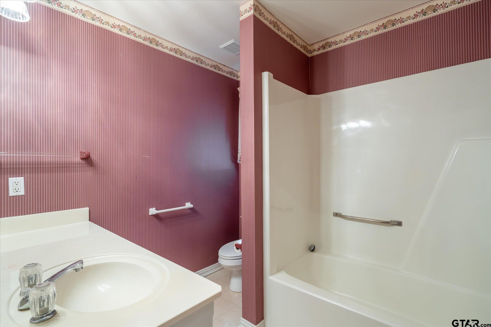 601 Kickapoo Street Chandler, TX 75758 - Photo 22 of 26