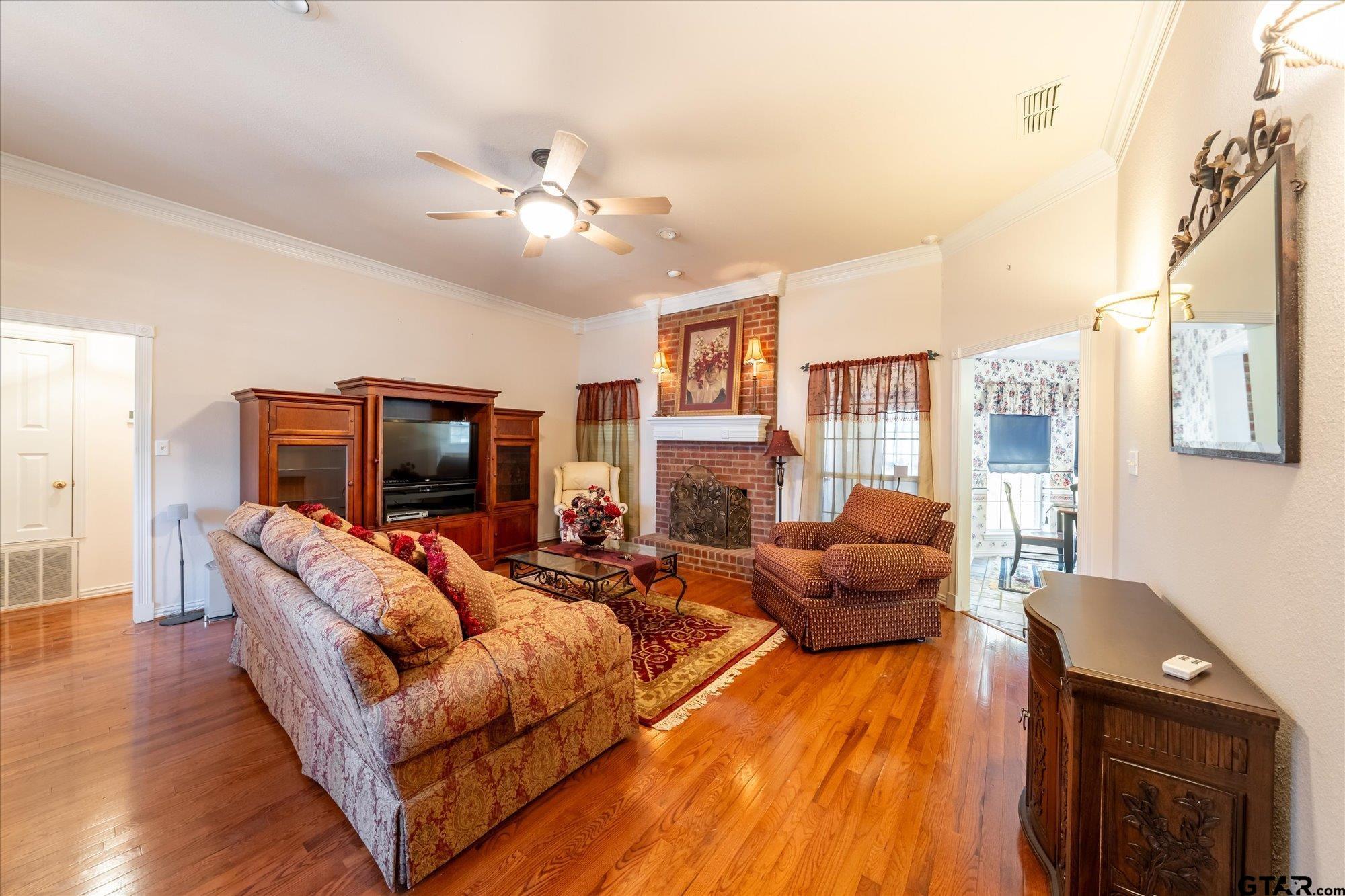 601 Kickapoo Street Chandler, TX 75758 - Photo 6 of 26