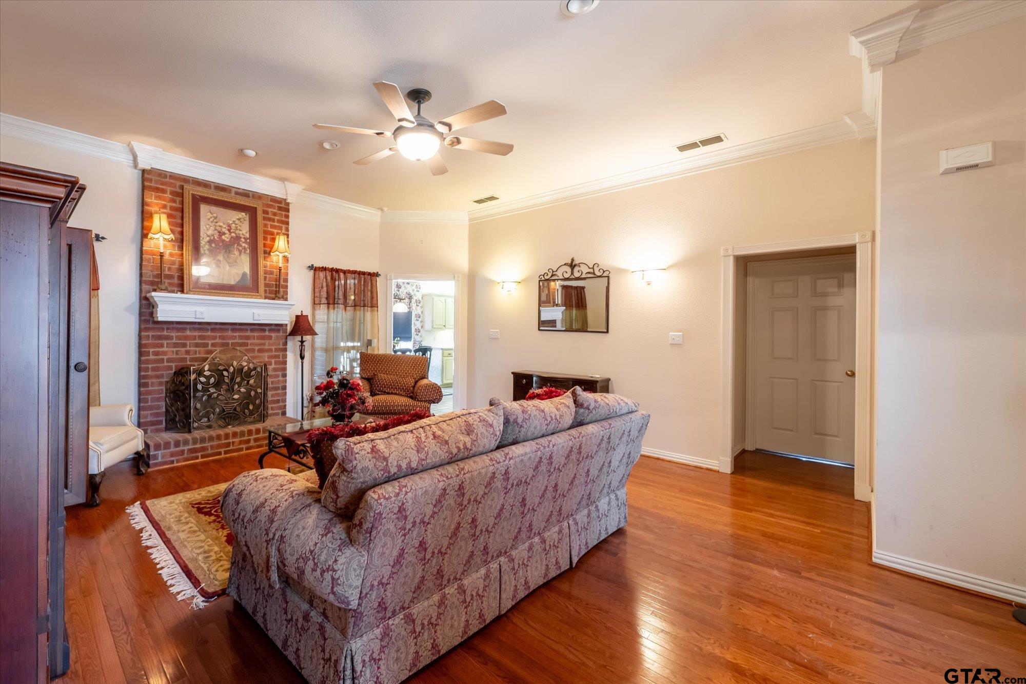 601 Kickapoo Street Chandler, TX 75758 - Photo 8 of 26