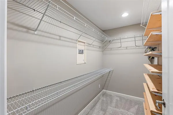 a view of utility room