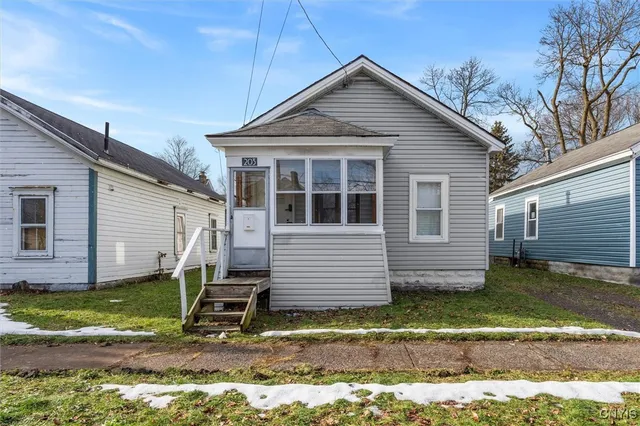 $120,000 | 203 McCool Avenue, De Witt, NY 13057
