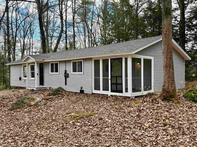 $399,900 | 29 Centennial Drive, Webster, NH 03303