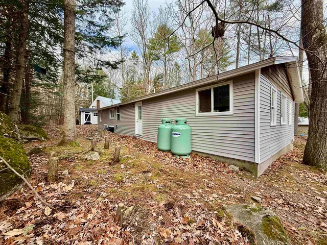 $399,900 | 29 Centennial Drive, Webster, NH 03303