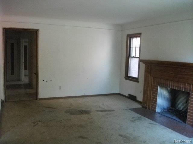 15005 Rochelle Avenue Detroit, MI 48205 - Photo 2 of 4 DSCF5886.JPG