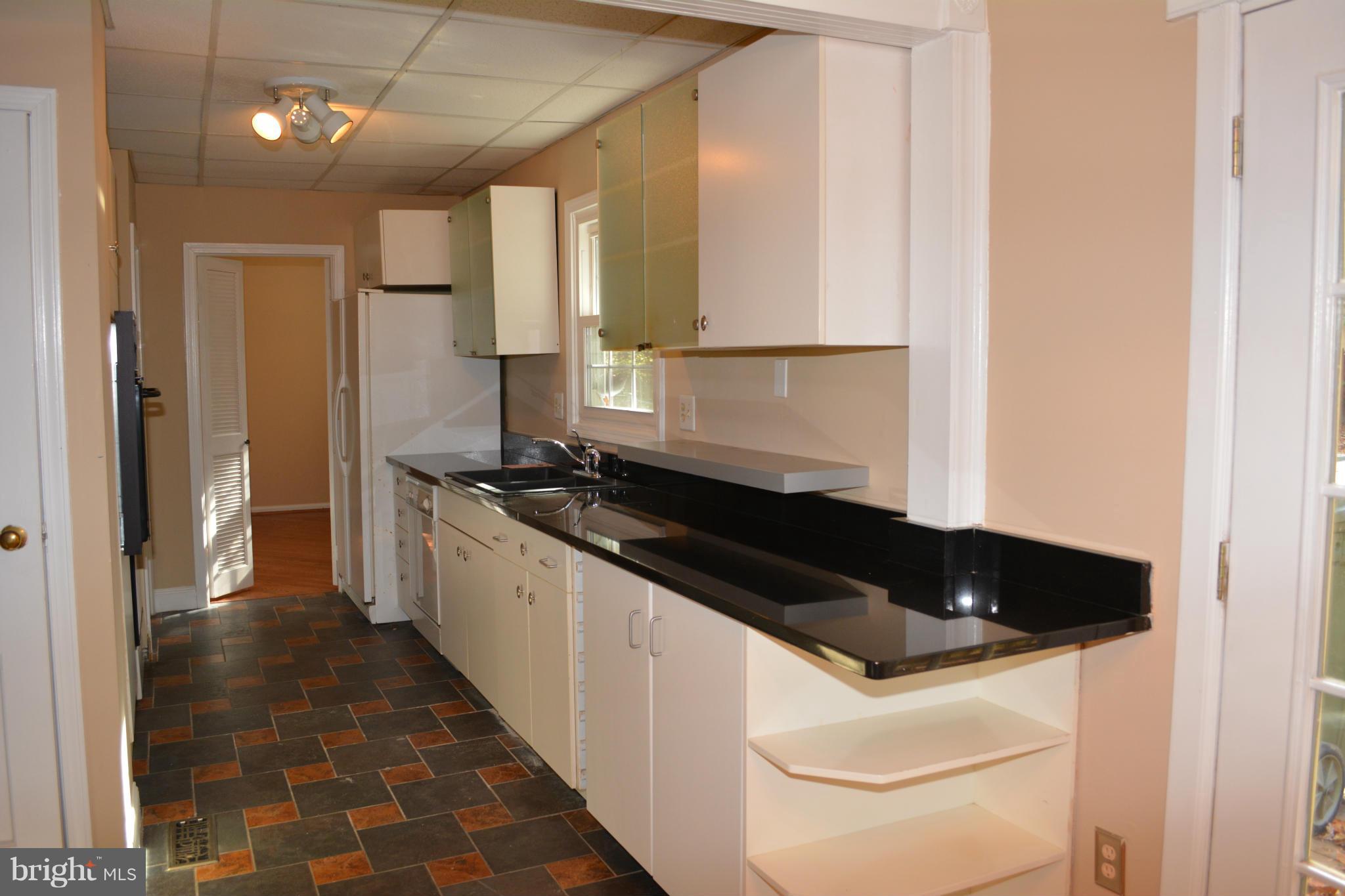 18328 Cabin Road Triangle, VA 22172 - Photo 2 of 26 Kitchen