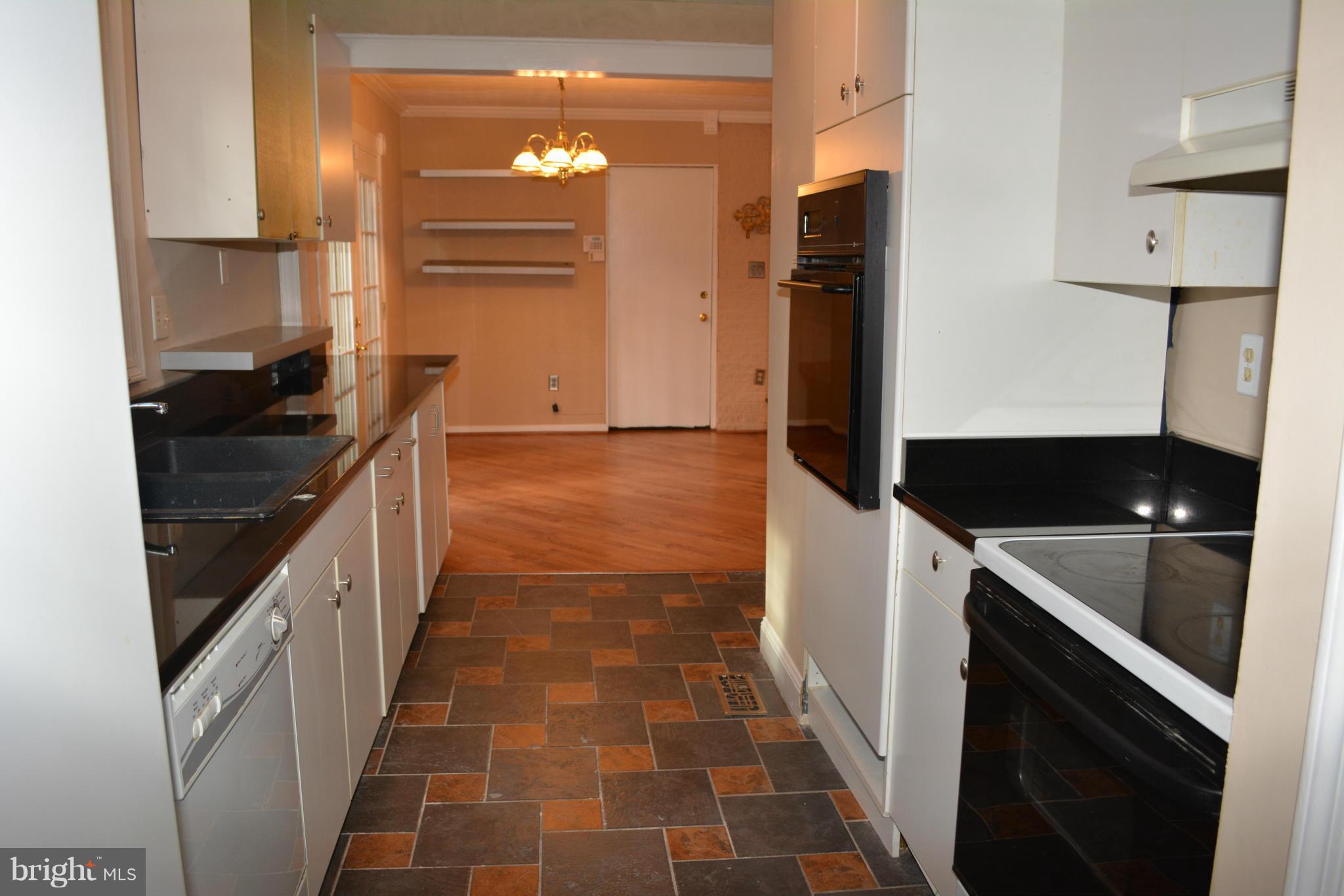 18328 Cabin Road Triangle, VA 22172 - Photo 3 of 26 Kitchen
