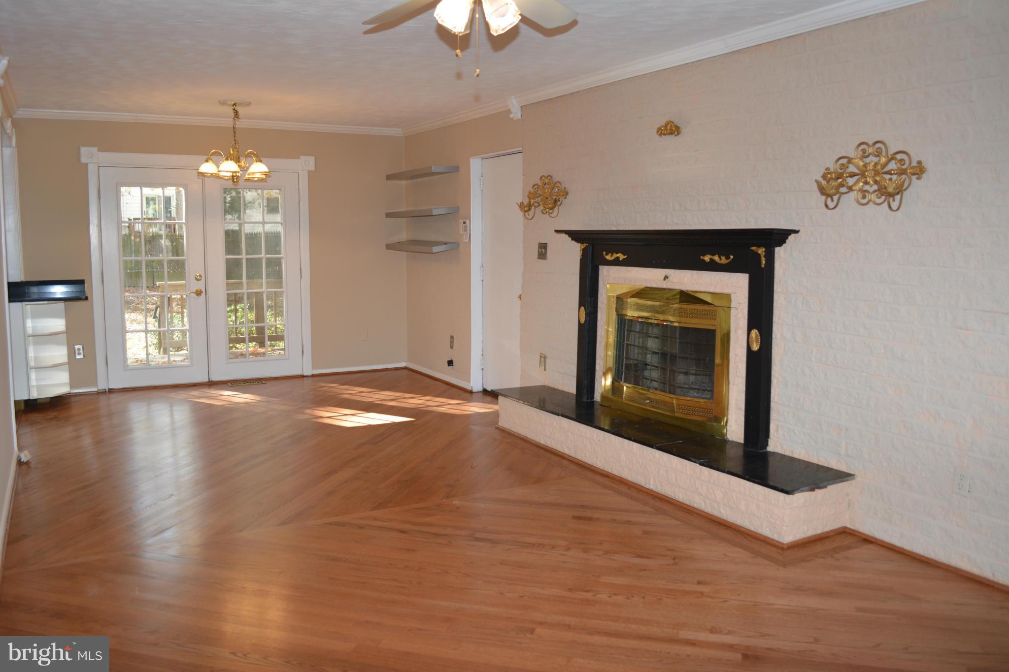 18328 Cabin Road Triangle, VA 22172 - Photo 10 of 26 Family Room