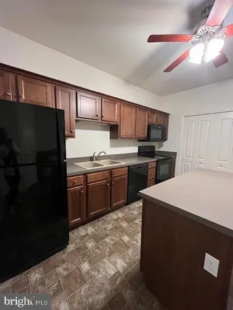 $1,975 | 575 Hometowne Terrace, Lititz, PA 17543