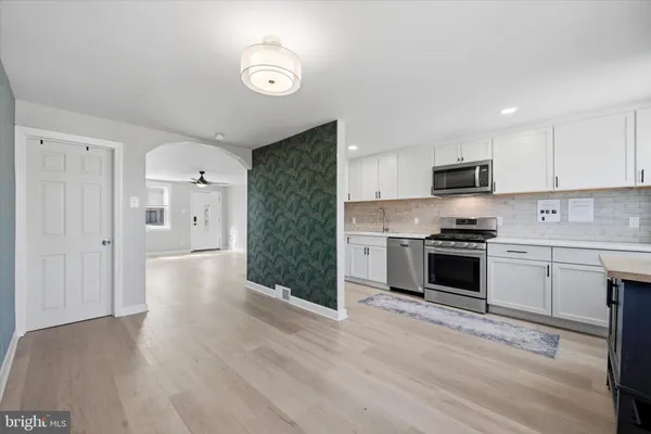 $295,000 | 207 North Bishop Avenue, Clifton Heights, PA 19018