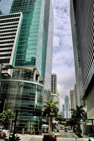 $4,800 | 325 South Biscayne Boulevard, Unit 3922, Miami, FL 33131