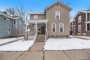 $925 | 505 Emmet Street, Ypsilanti, MI 48197