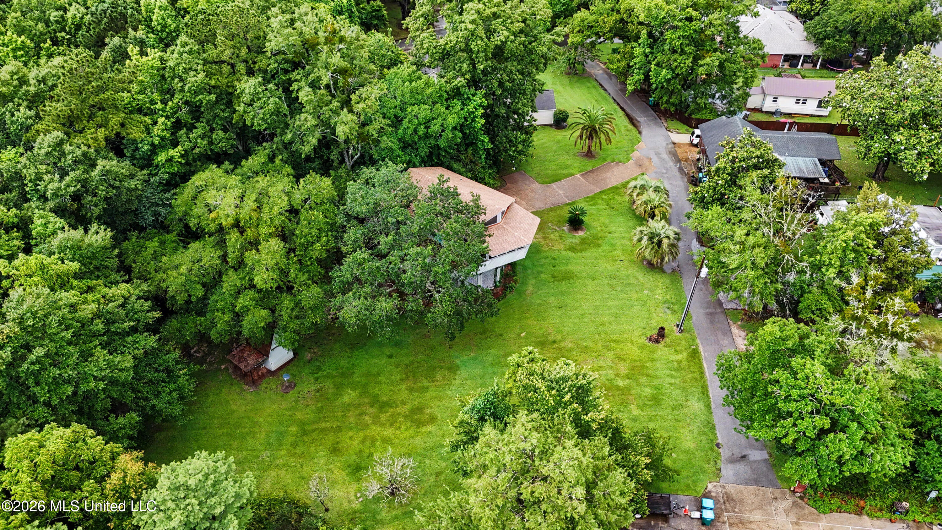 7417 Bluff Point Road Gautier, MS 39553 - Photo 45 of 49 005