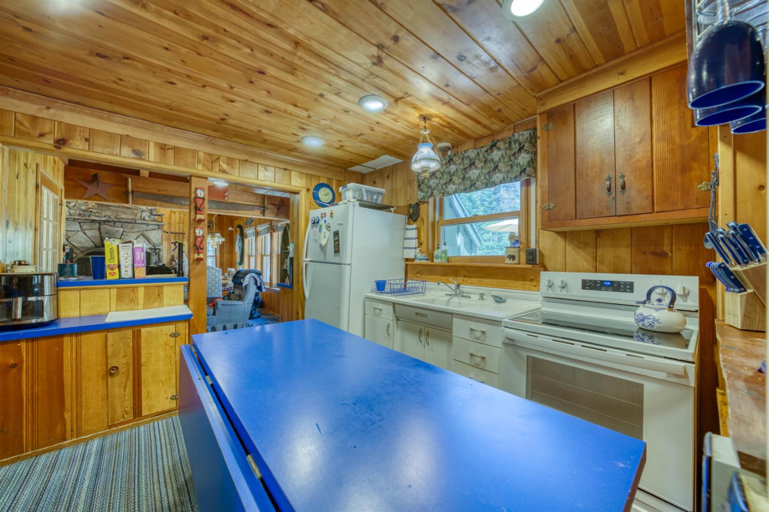 61504 Huntington Lake Road, Unit 6 Mono Hot Springs, CA 93642 - Photo 23 of 49