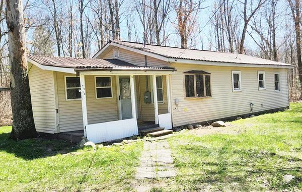 $158,000 | 2570 South Walnut Avenue, White Cloud, MI 49349