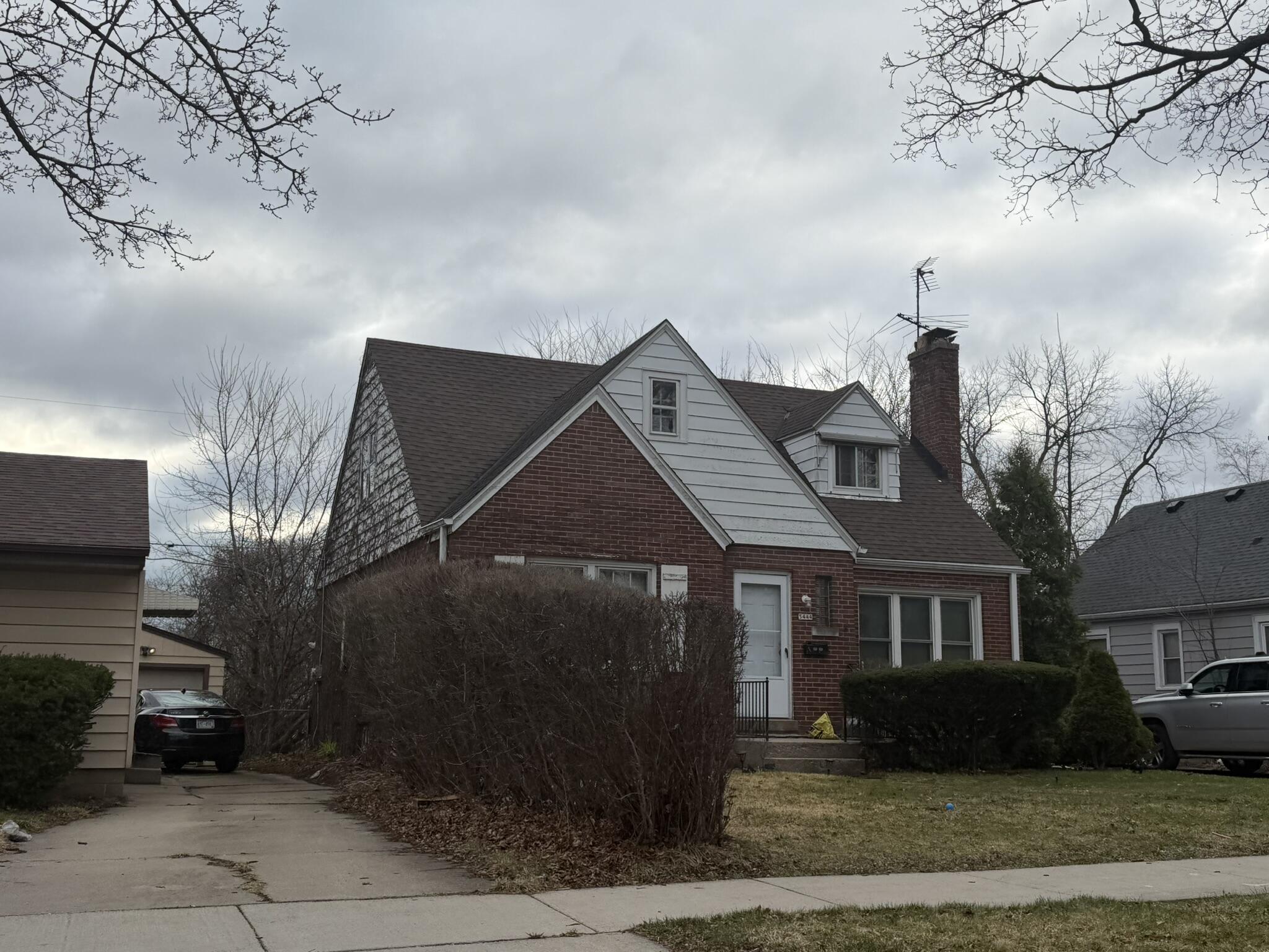5444 North 52nd Street Milwaukee, WI 53218 - Photo 3 of 3 IMG_1835