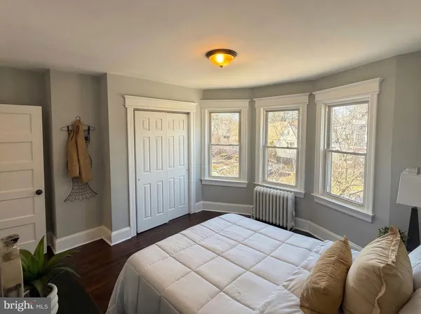 $339,000 | 330 Beechwood Avenue, Ewing, NJ 08618