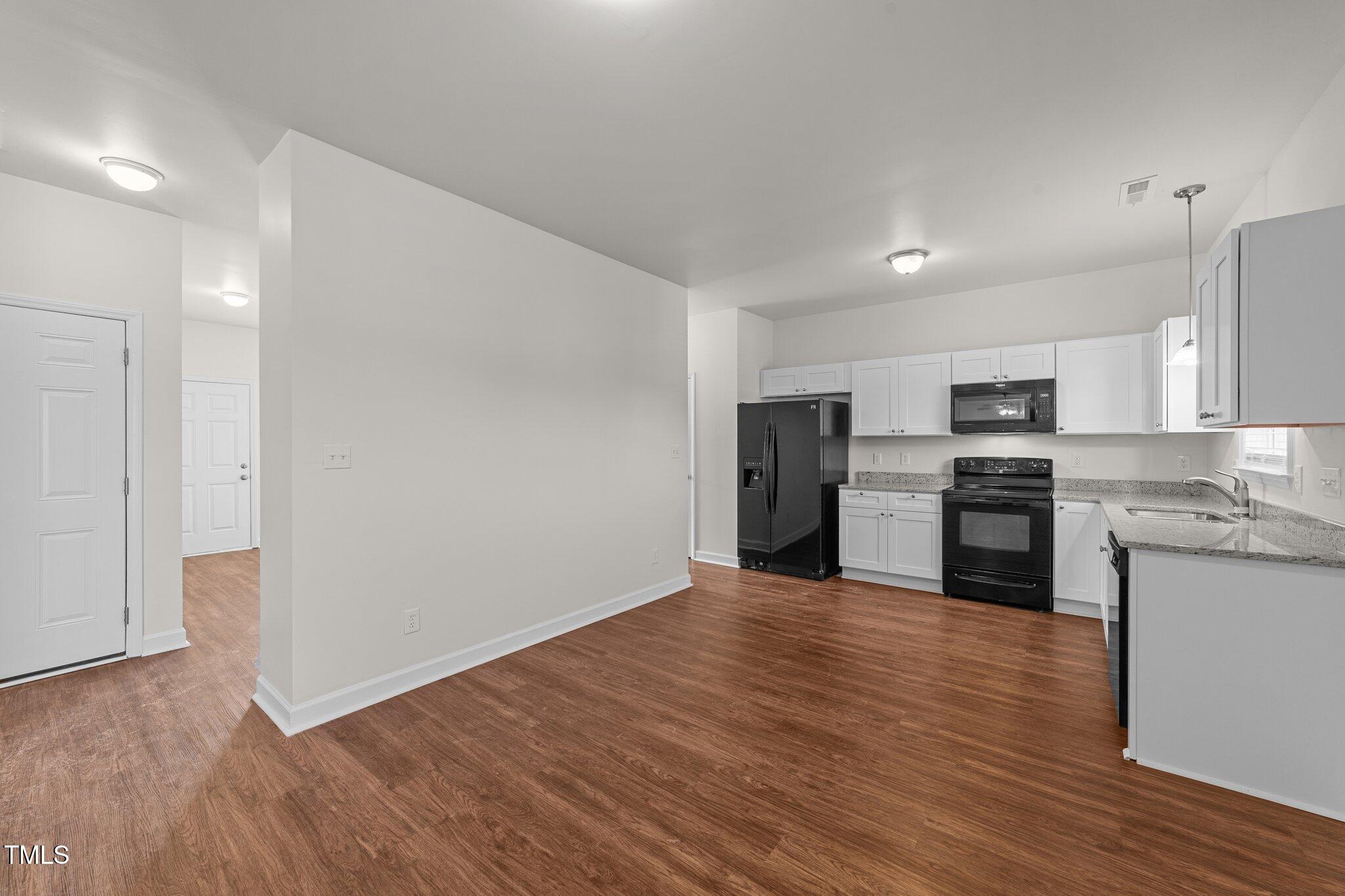 7041 Spanglers Spring Way Raleigh, NC 27610 - Photo 12 of 44 21-web-or-mls-VB4A7256