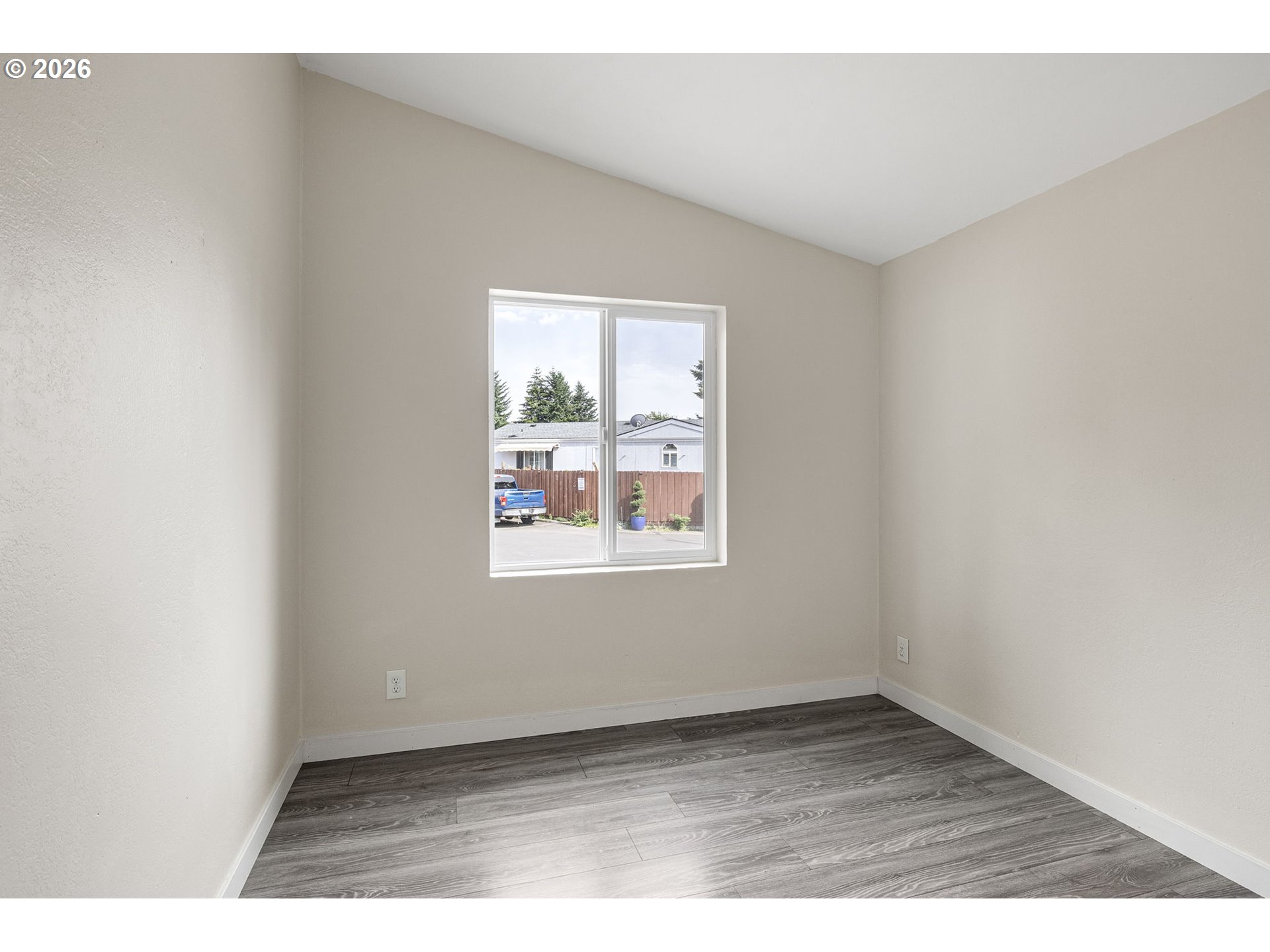 9700 Southwest Tualatin Road, Unit 18 Tualatin, OR 97062 - Photo 13 of 24 Bedroom