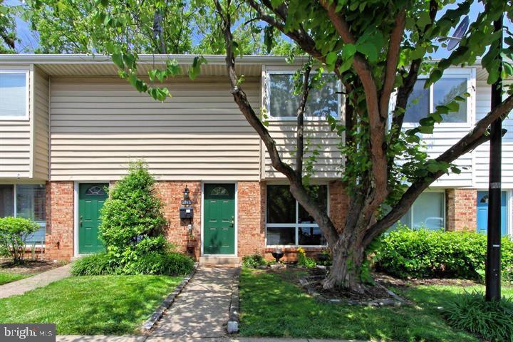 2212 Chamblee Place Herndon, VA 20170 - Photo 1 of 23 Exterior View