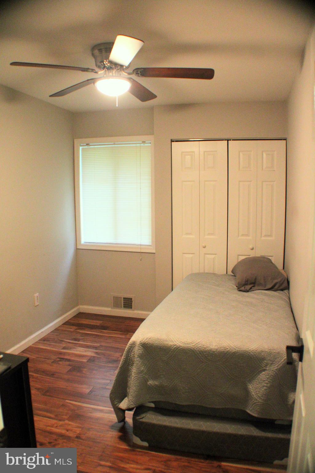 2212 Chamblee Place Herndon, VA 20170 - Photo 15 of 23