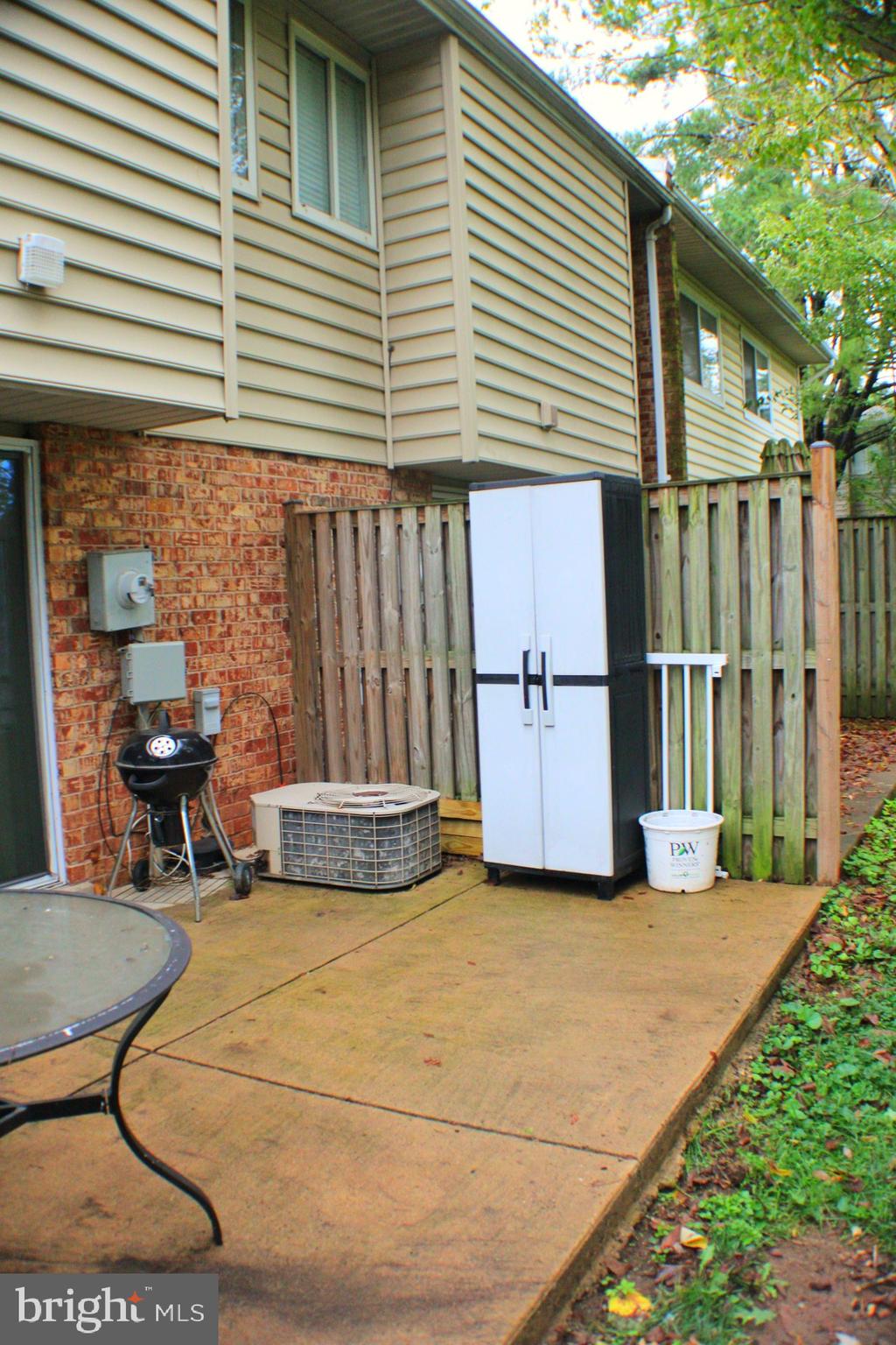 2212 Chamblee Place Herndon, VA 20170 - Photo 20 of 23