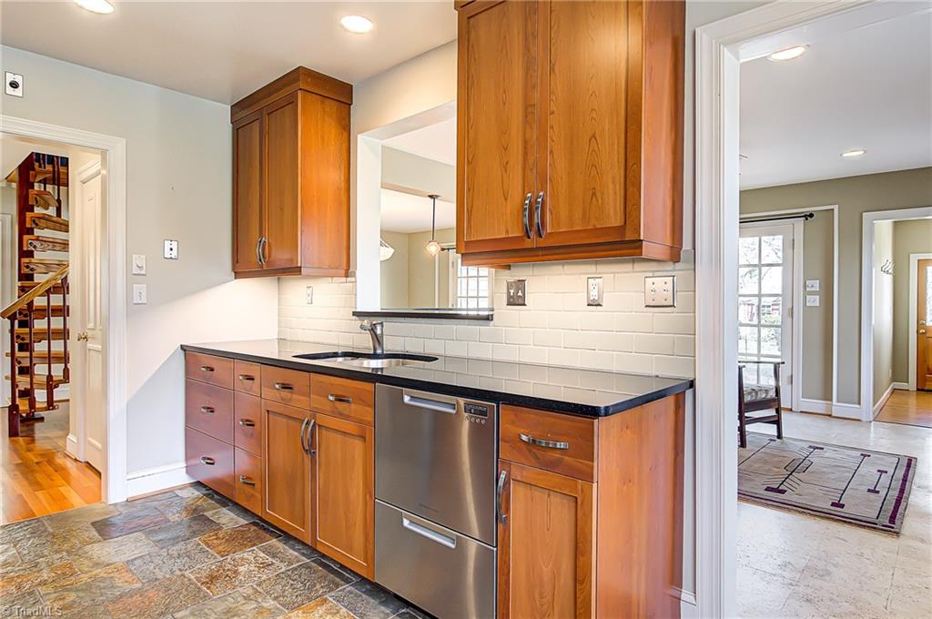 540 Arbor Road Winston-Salem, NC 27104 - Photo 7 of 30 Gallery Image 7