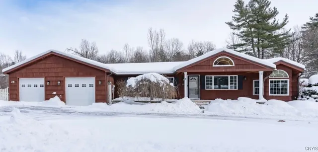 $2,850 | 22522 Duffy Road, Le Ray, NY 13601