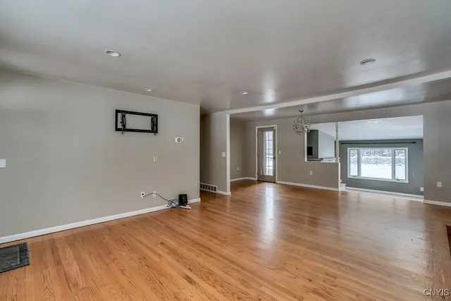 $2,850 | 22522 Duffy Road, Le Ray, NY 13601