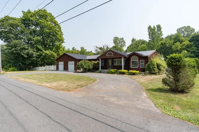 $2,850 | 22522 Duffy Road, Le Ray, NY 13601