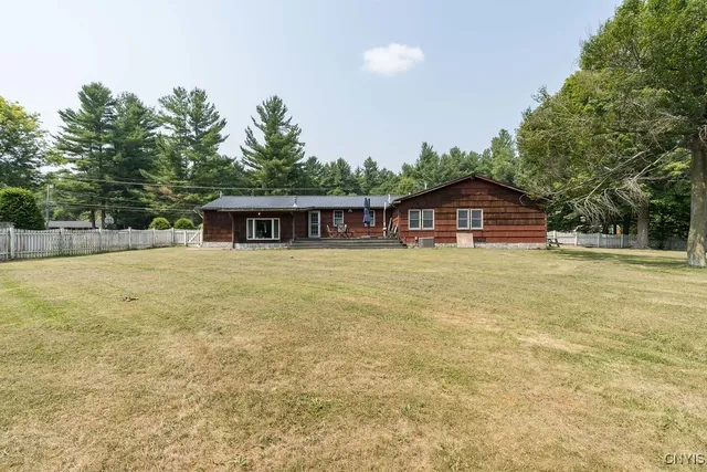 $2,850 | 22522 Duffy Road, Le Ray, NY 13601