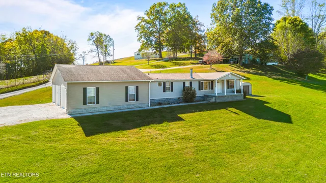$325,000 | 114 Myrtle Vinsant Lane, Jacksboro, TN 37757