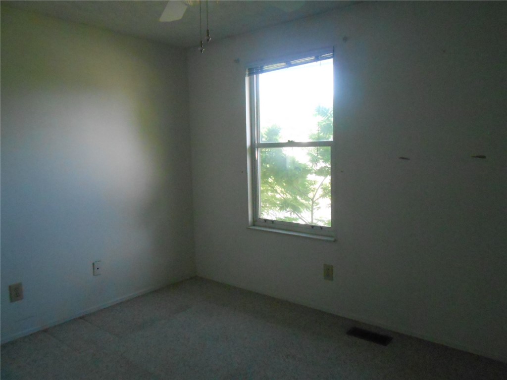 5778 Waynegate Road Huber Heights, OH 45424 - Photo 28 of 38