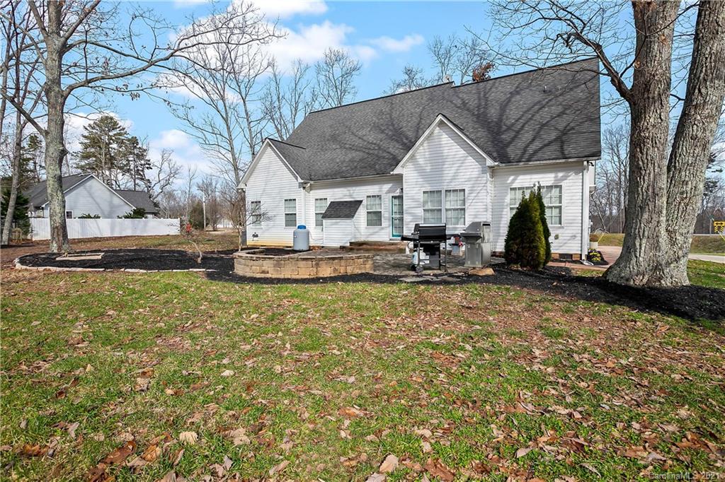 1702 Ivey Church Road Maiden, NC 28650 - Photo 35 of 37 Gallery Image 35