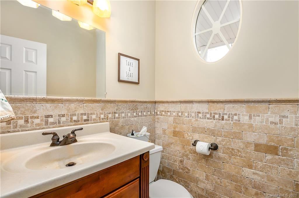 1702 Ivey Church Road Maiden, NC 28650 - Photo 6 of 37 Gallery Image 6