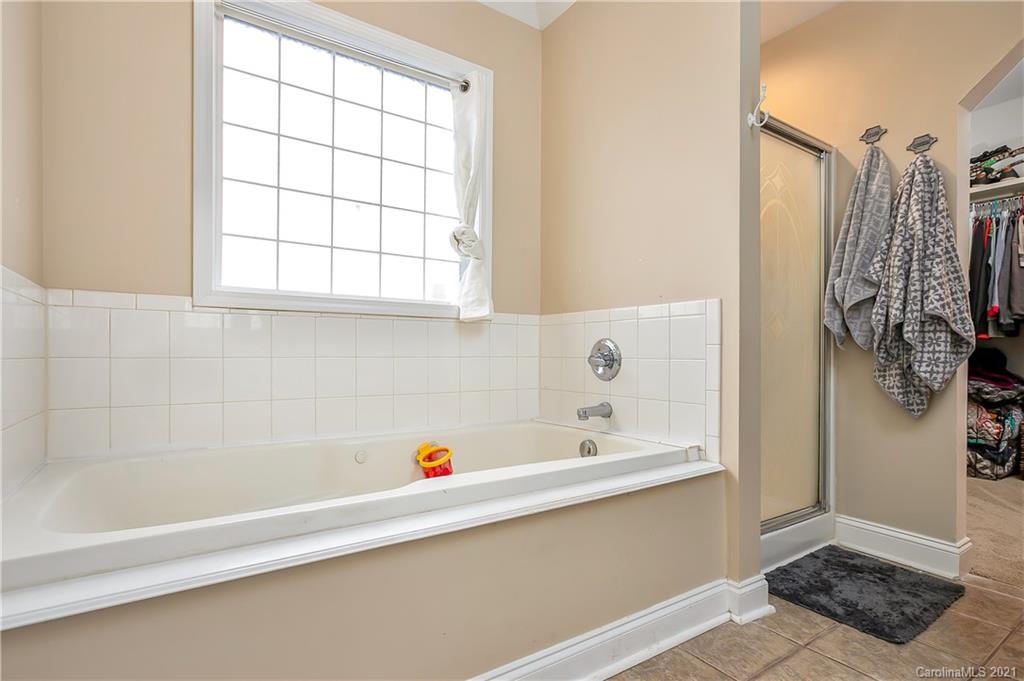 1702 Ivey Church Road Maiden, NC 28650 - Photo 10 of 37 Gallery Image 10