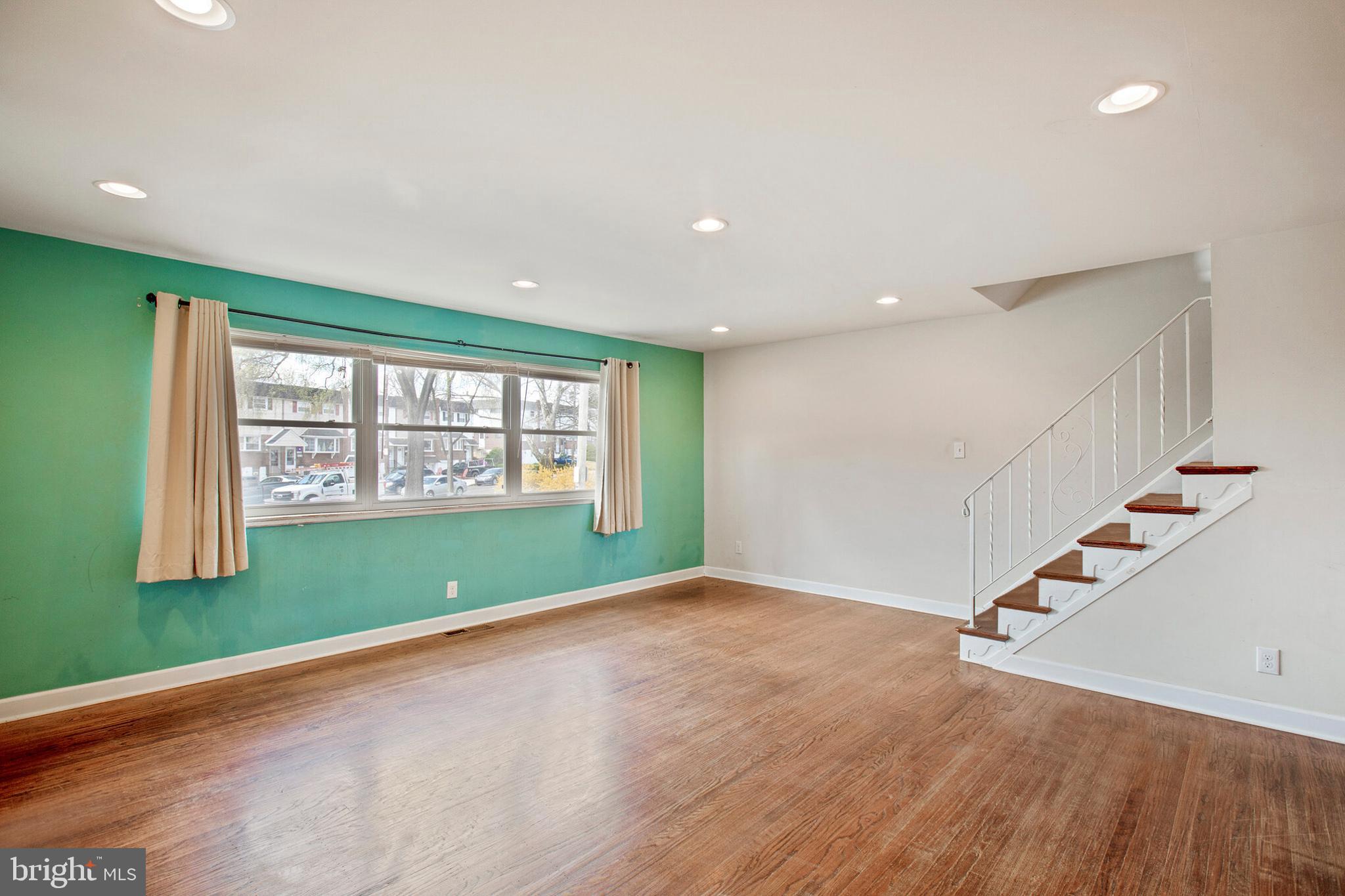 3156 Derry Road Philadelphia, PA 19154 - Photo 3 of 25 Gallery Image 3