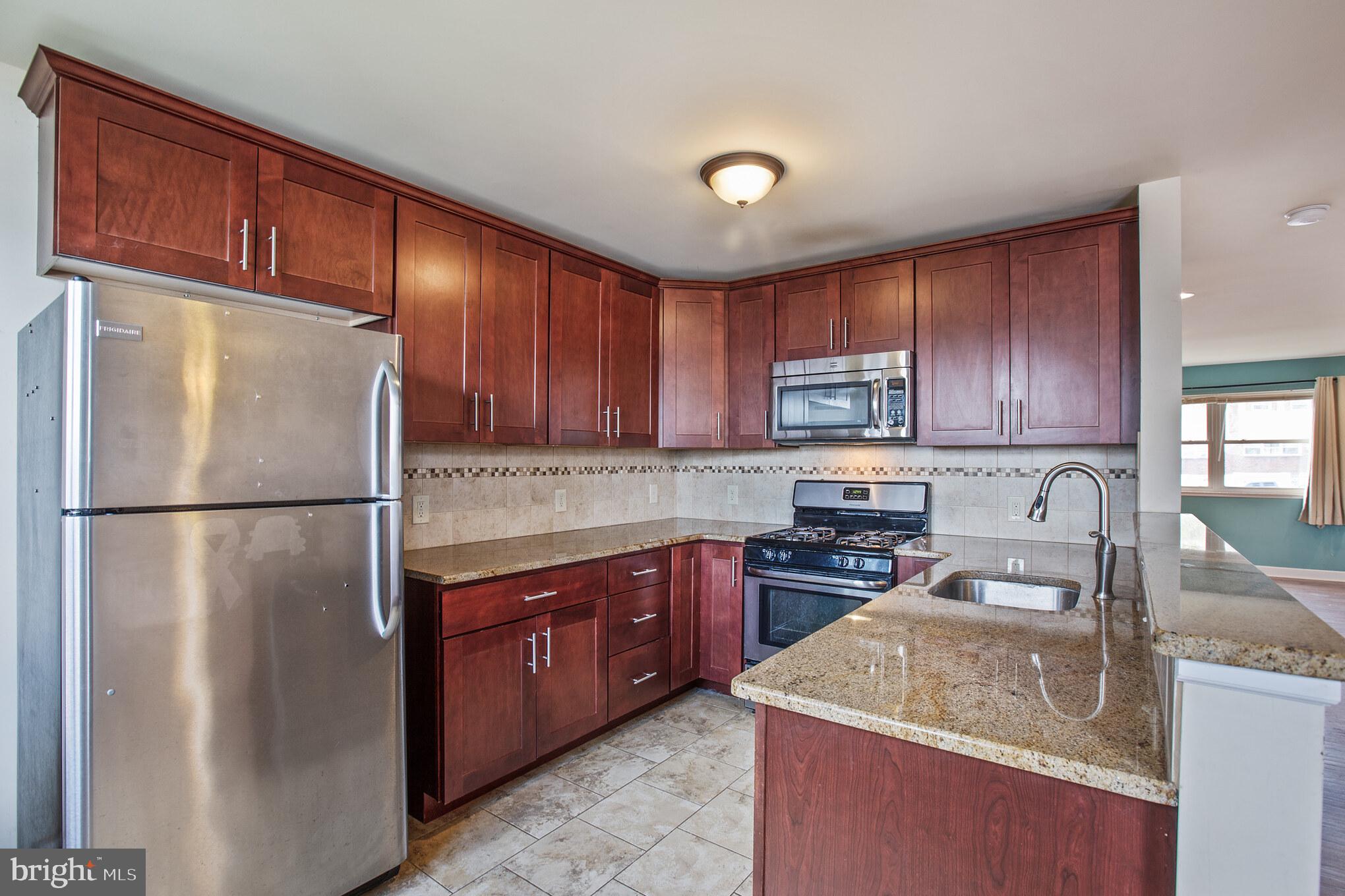 3156 Derry Road Philadelphia, PA 19154 - Photo 8 of 25 Gallery Image 8