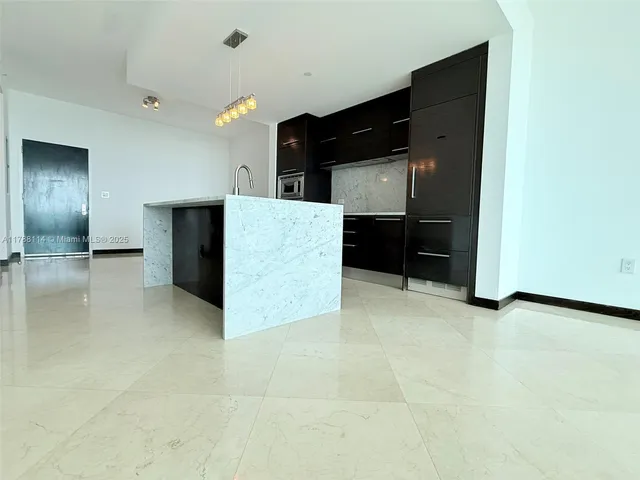 $750,000 | 900 Biscayne Boulevard, Unit 3803, Miami, FL 33132