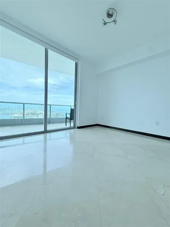 $750,000 | 900 Biscayne Boulevard, Unit 3803, Miami, FL 33132